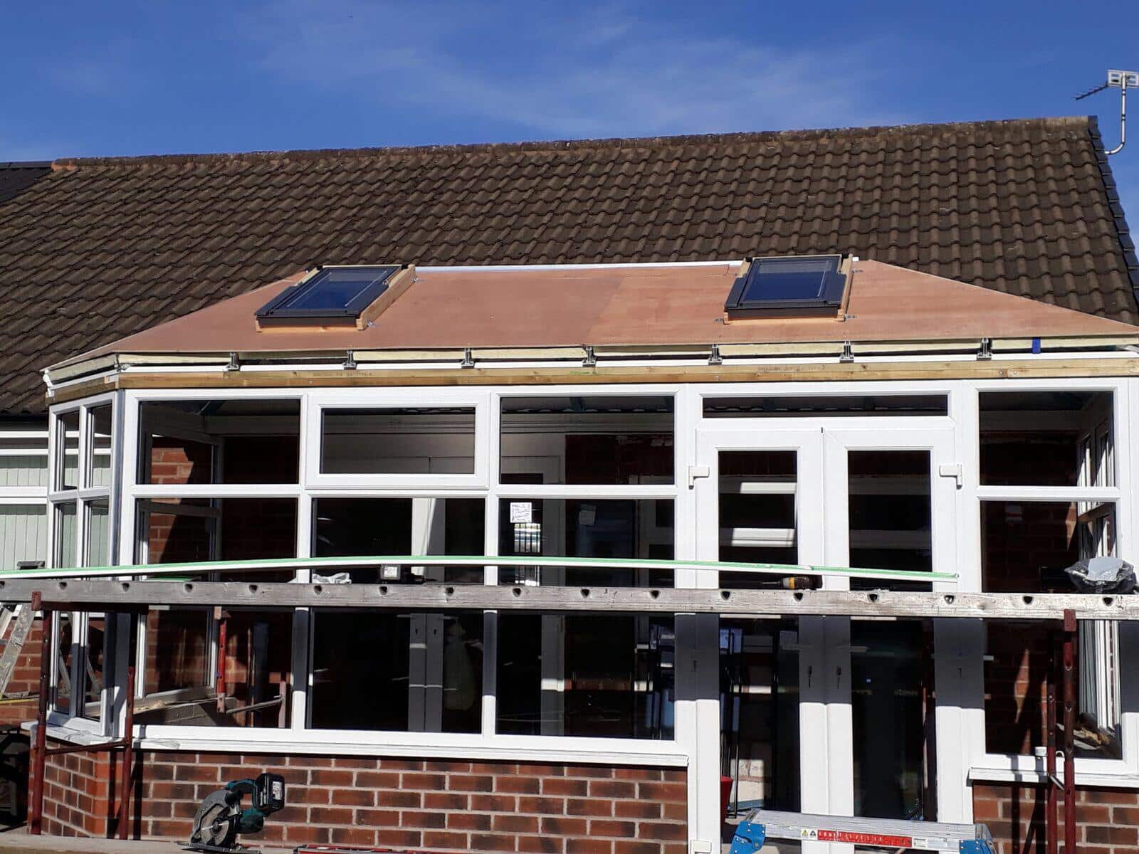 windows-doors-dgsolarlite143